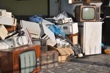 Modificări în normele de gestionare a deșeurilor electronice